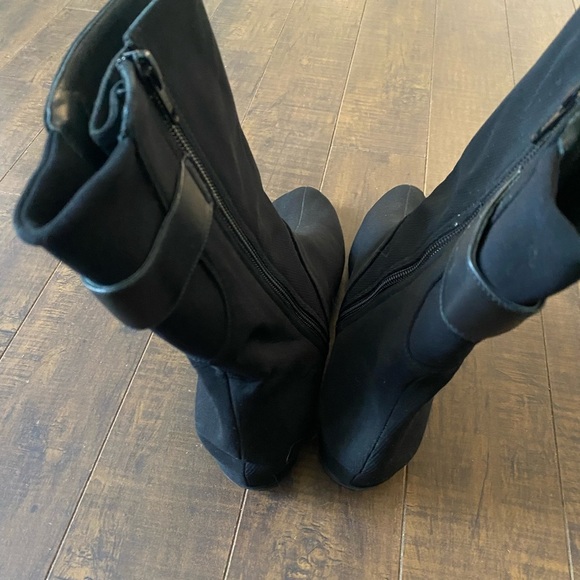 Stuart Weizman Black Nylon mid calf boots - Picture 2 of 13